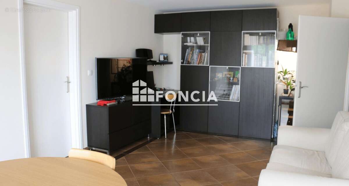 Appartement à VIGNEUX-SUR-SEINE