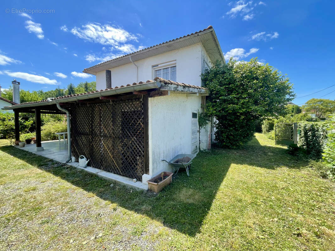 Maison à VIC-EN-BIGORRE