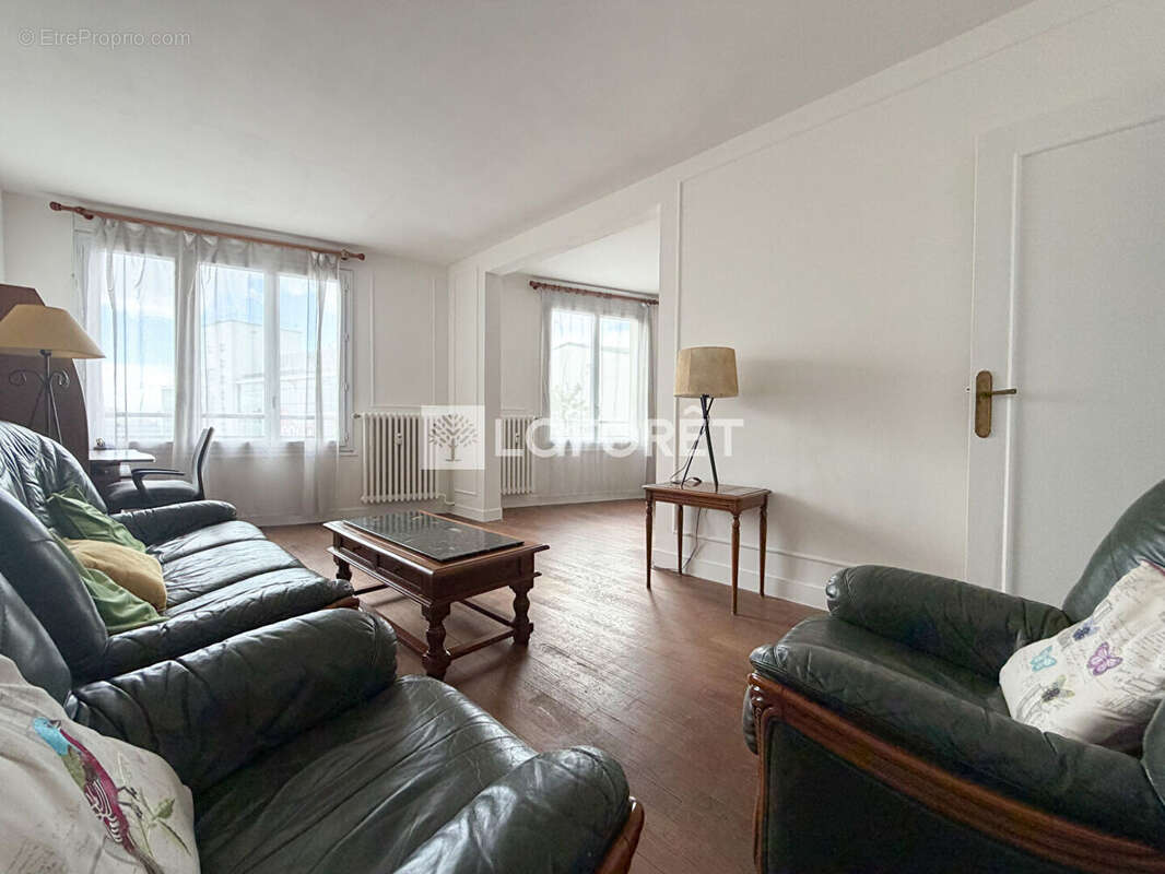 Appartement à MONTROUGE