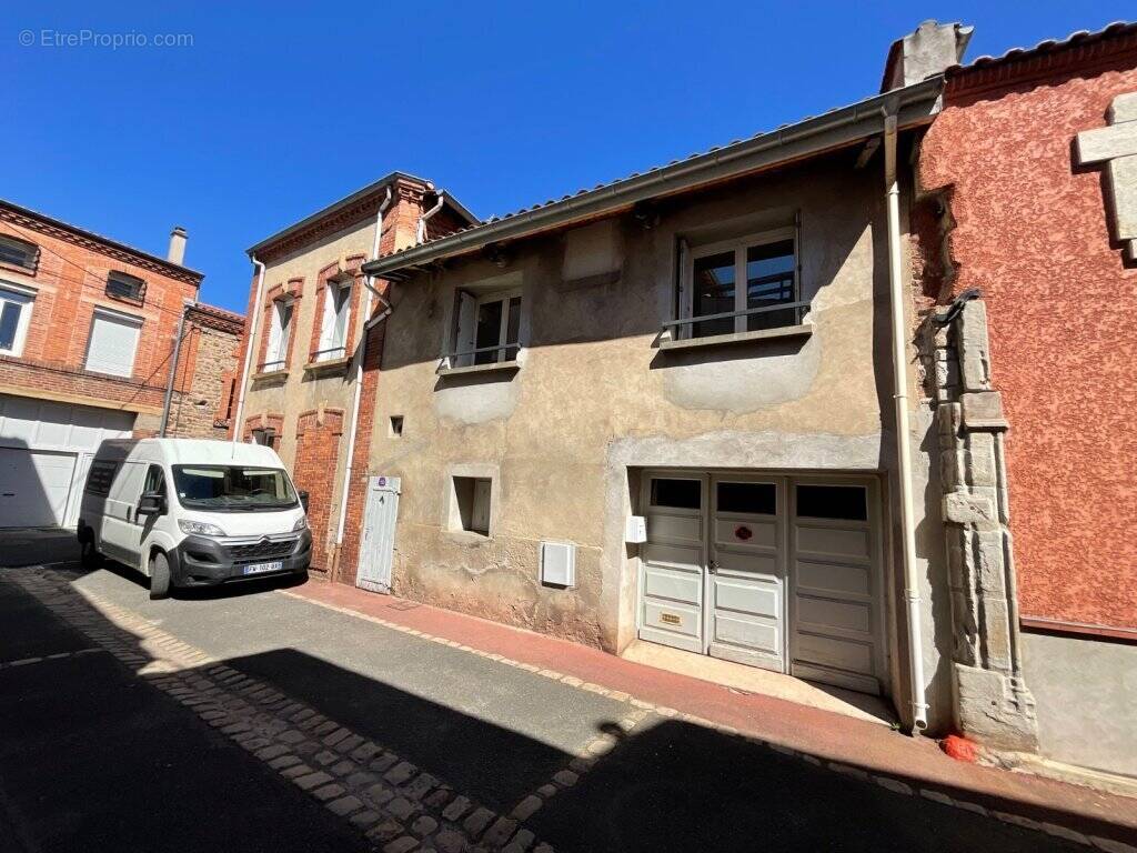 Maison à SAINT-JUST-SAINT-RAMBERT