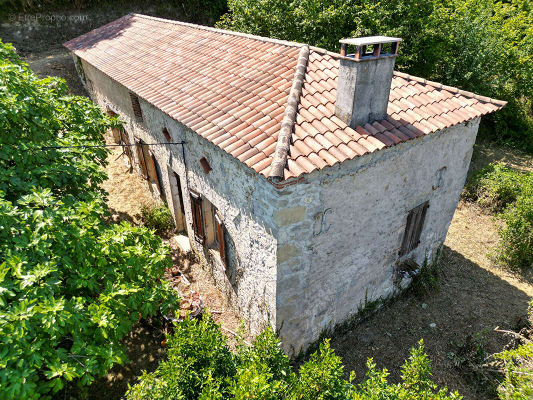 Maison en pierre à rénover - photo 4