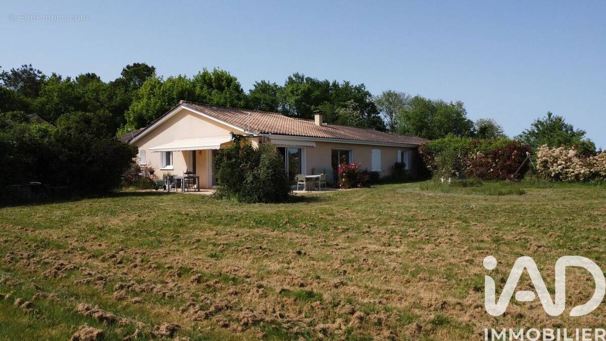 Photo 1 - Maison à MONTPON-MENESTEROL