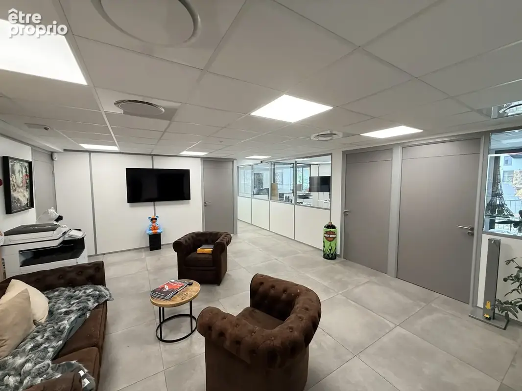 Bureaux 154 m2 à Fréjus - photo 2