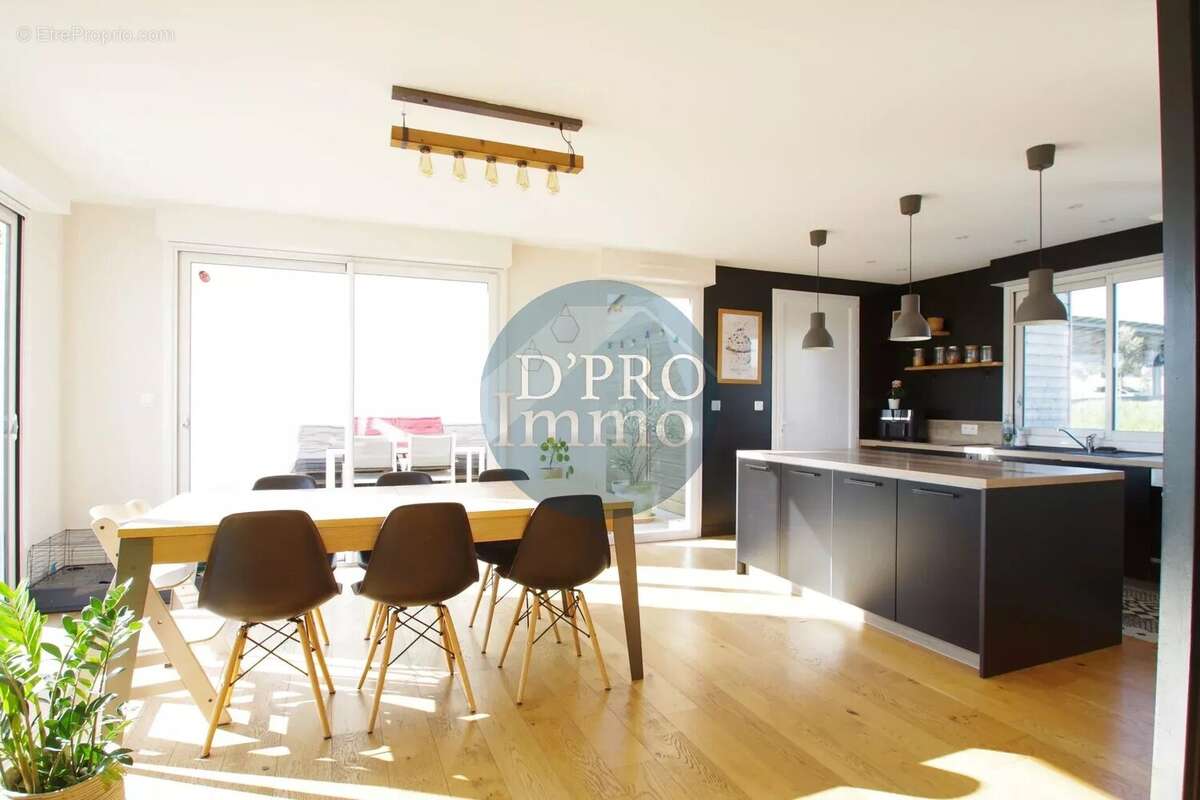 Maison à AIGREFEUILLE-SUR-MAINE