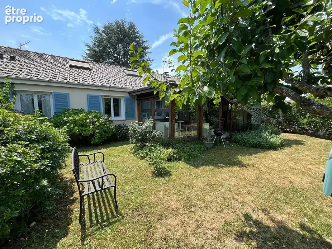 Maison à MENNECY