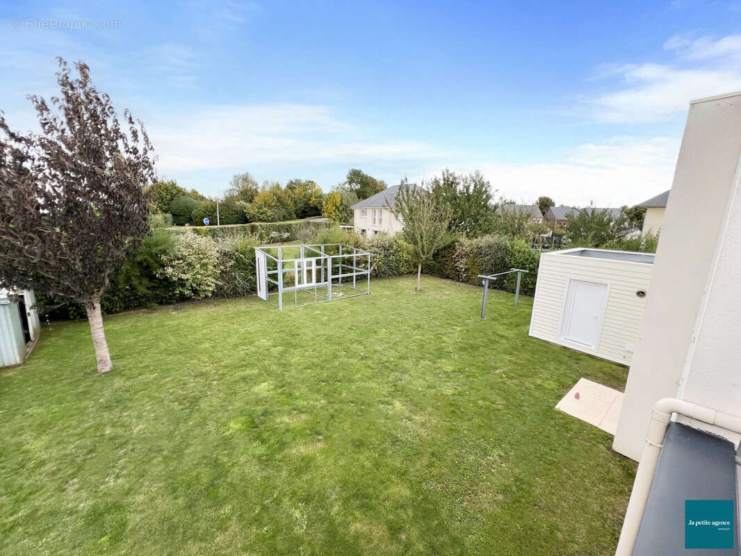 Maison à BENOUVILLE