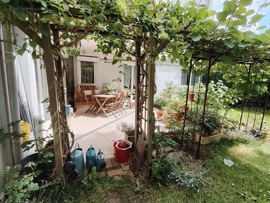 Appartement à HEROUVILLE-SAINT-CLAIR