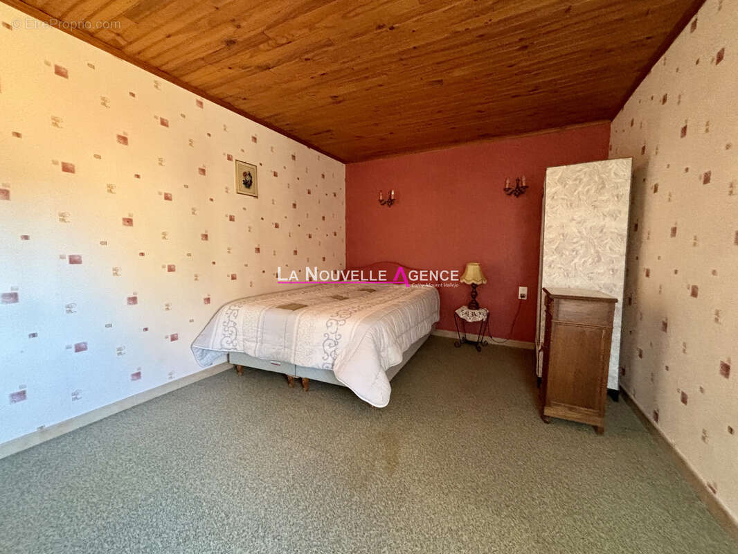 Grande maison de village avec terrasse, cour et garage - photo 13