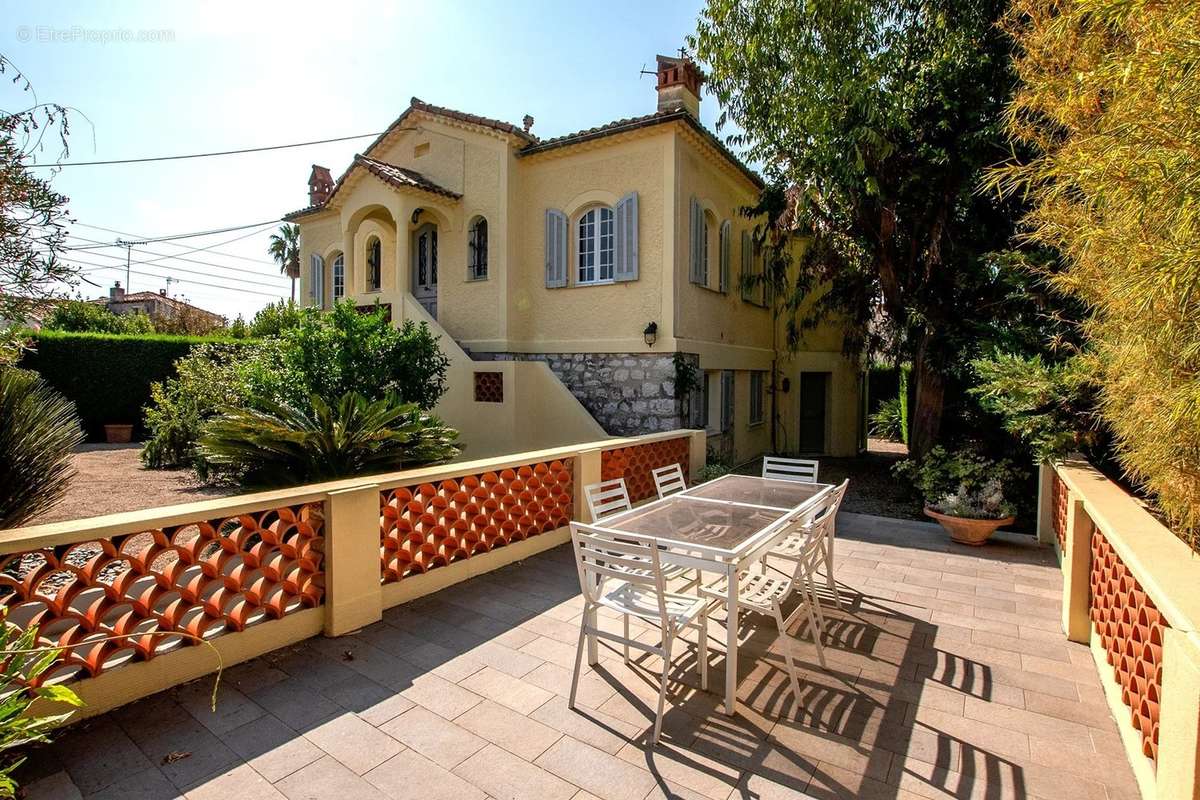 Maison à CAGNES-SUR-MER