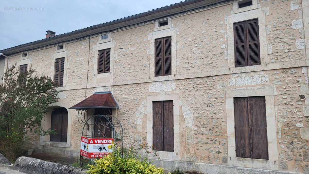 Maison à TOCANE-SAINT-APRE