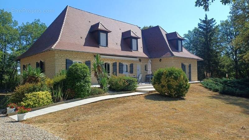Maison à CUBJAC