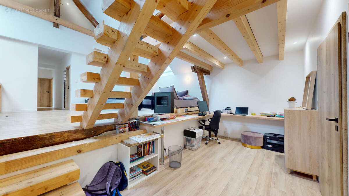 Maison 6 chambres avec piscine et garage - photo 9