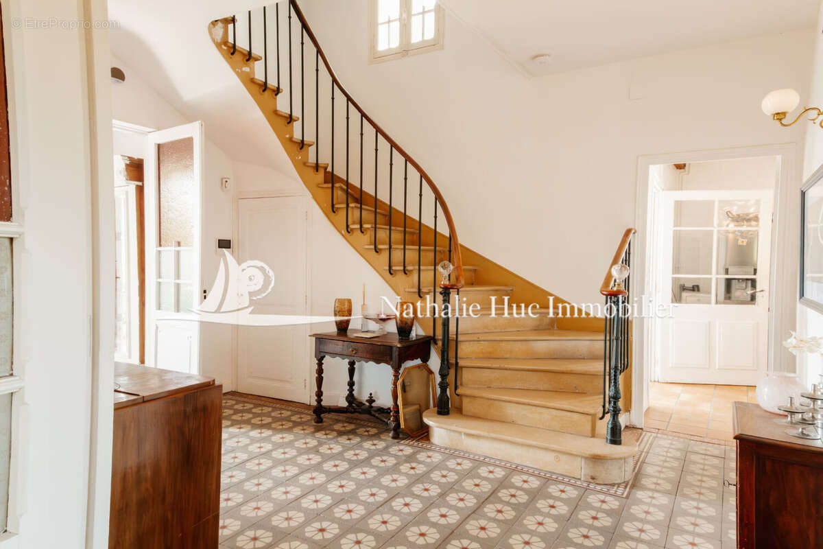 Maison 300 m² à Espira-De-L'agly  - photo 2