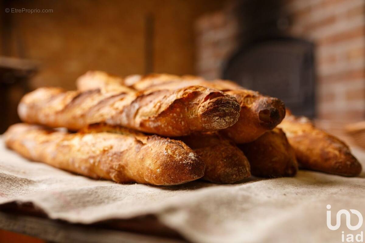 Photo 1 - Commerce à FOURNELS