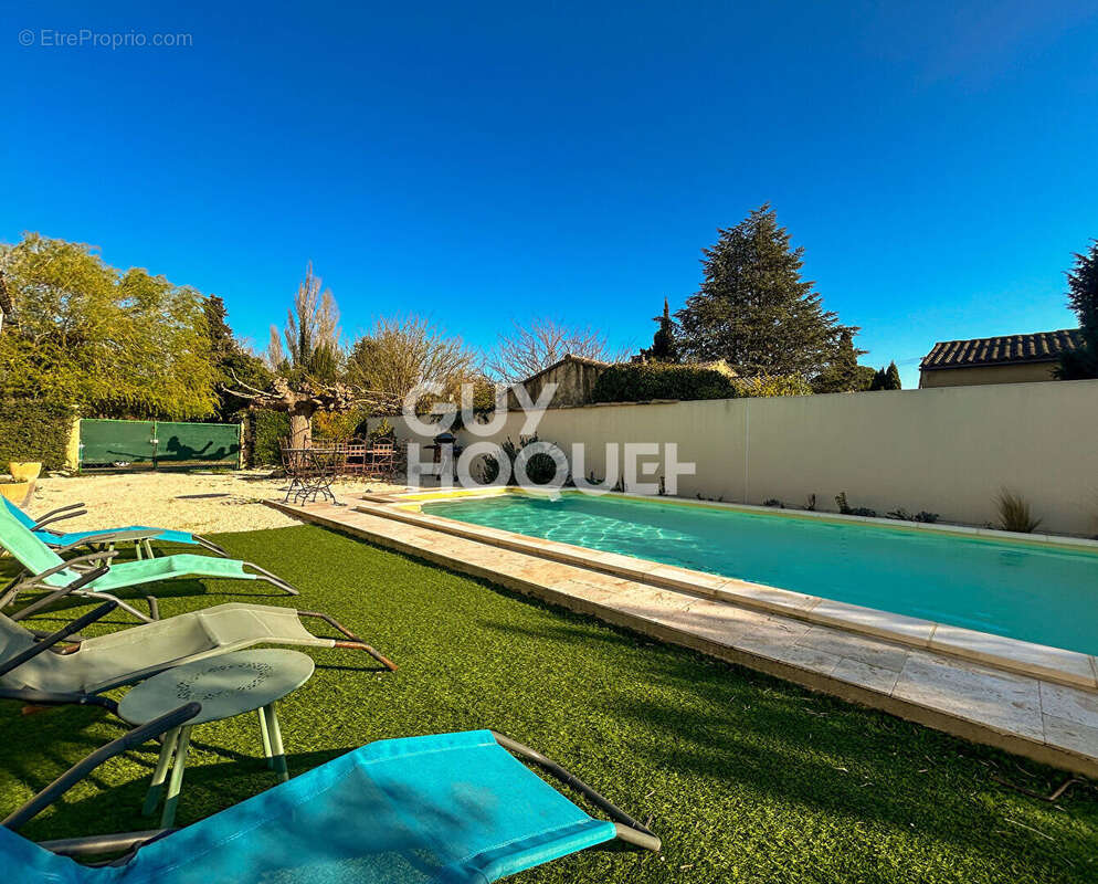 Maison à L'ISLE-SUR-LA-SORGUE