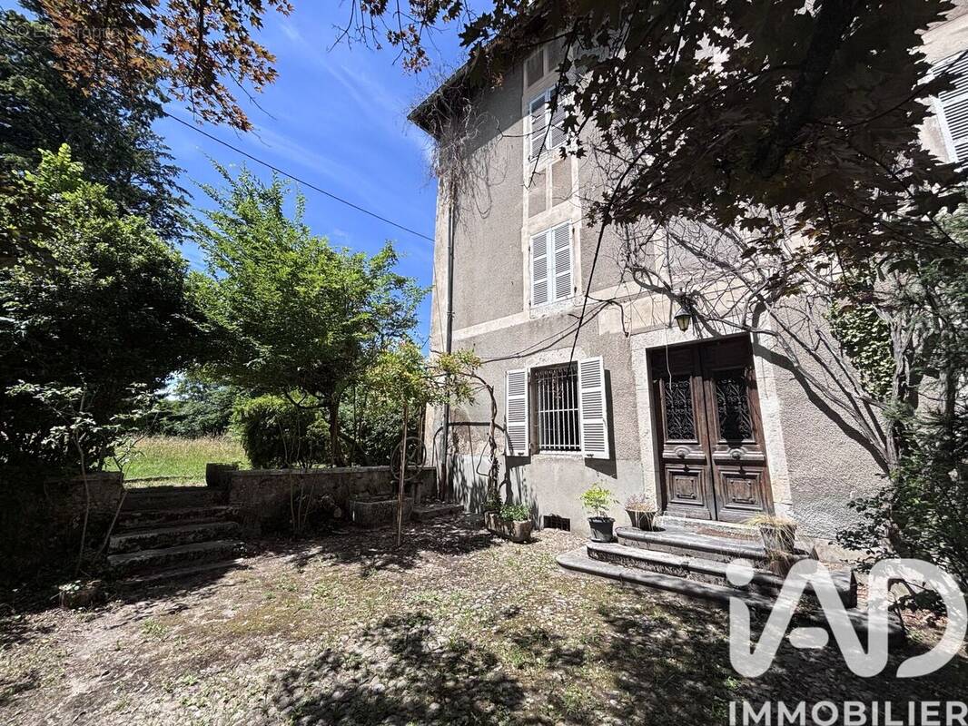Photo 1 - Appartement à SAINT-GENIX-SUR-GUIERS