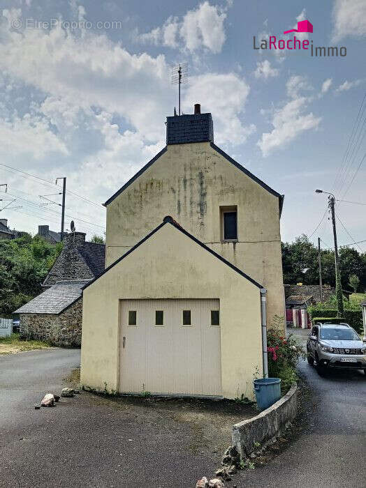 Maison à LA ROCHE-MAURICE