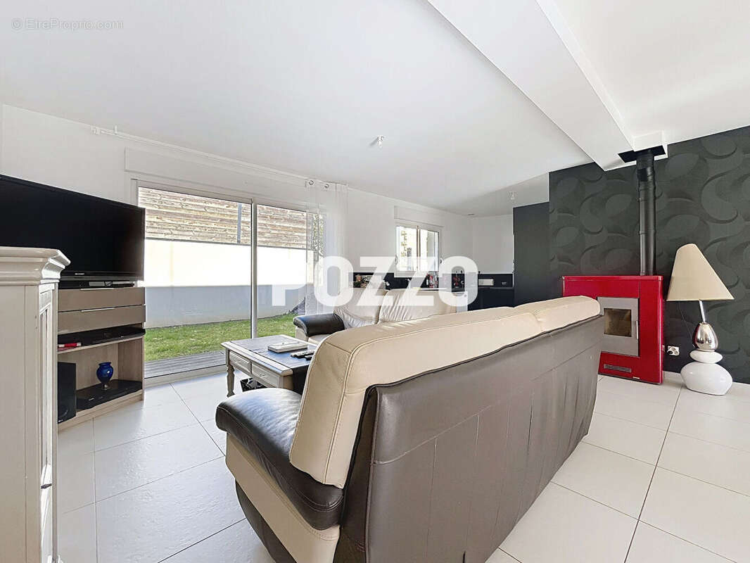 Maison à DONVILLE-LES-BAINS