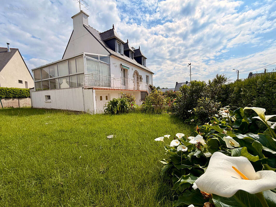 Maison à POMMERET