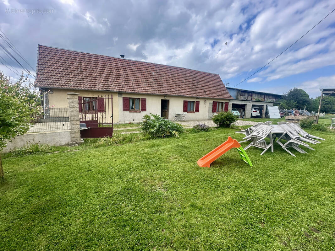 Maison à SAINTE-AGATHE-D'ALIERMONT