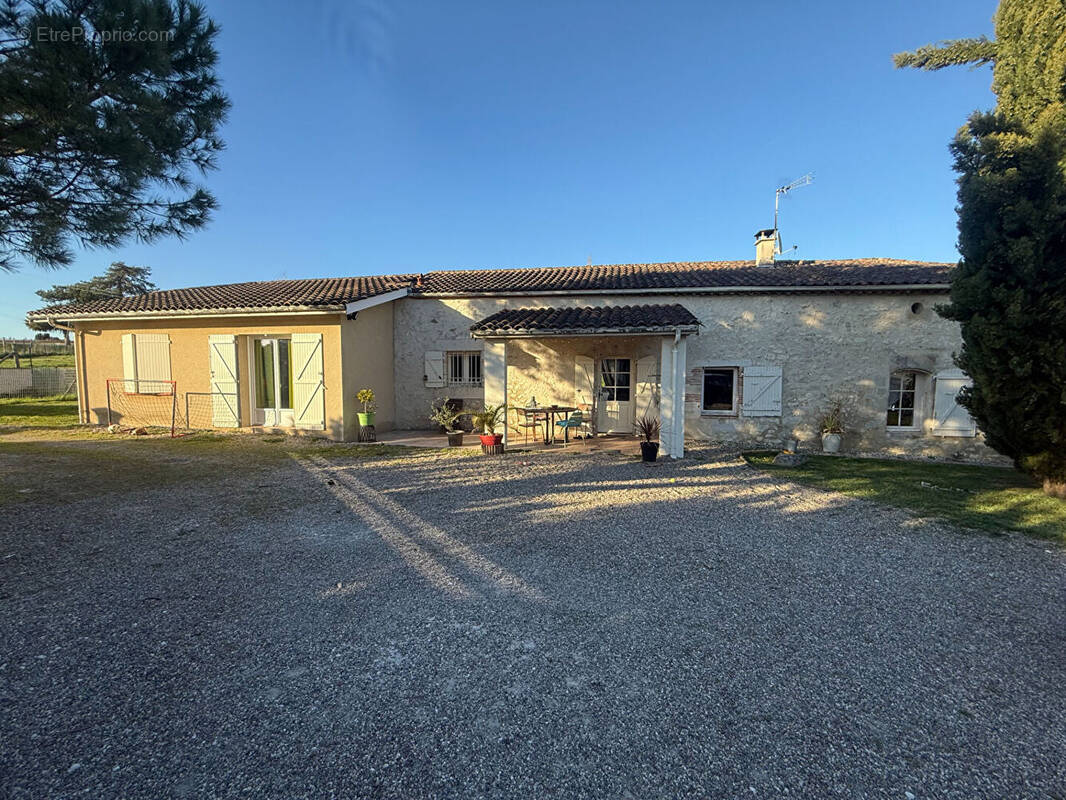 Maison à LA SAUVETAT-SUR-LEDE