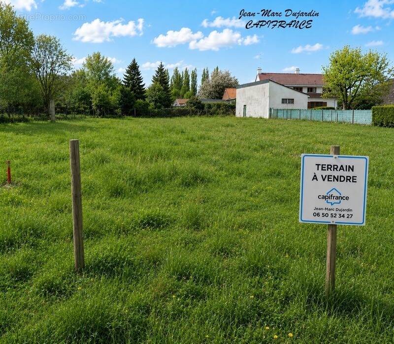 Terrain à RIEULAY