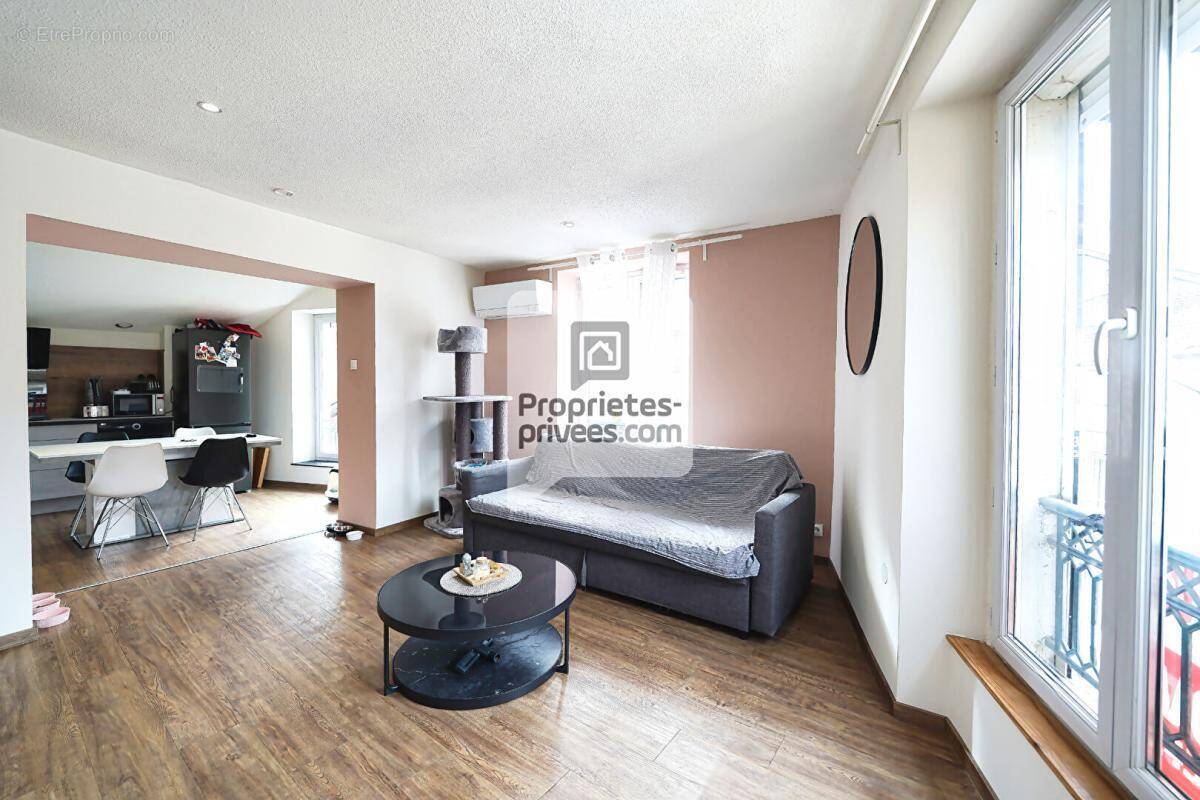 Appartement à DOMENE