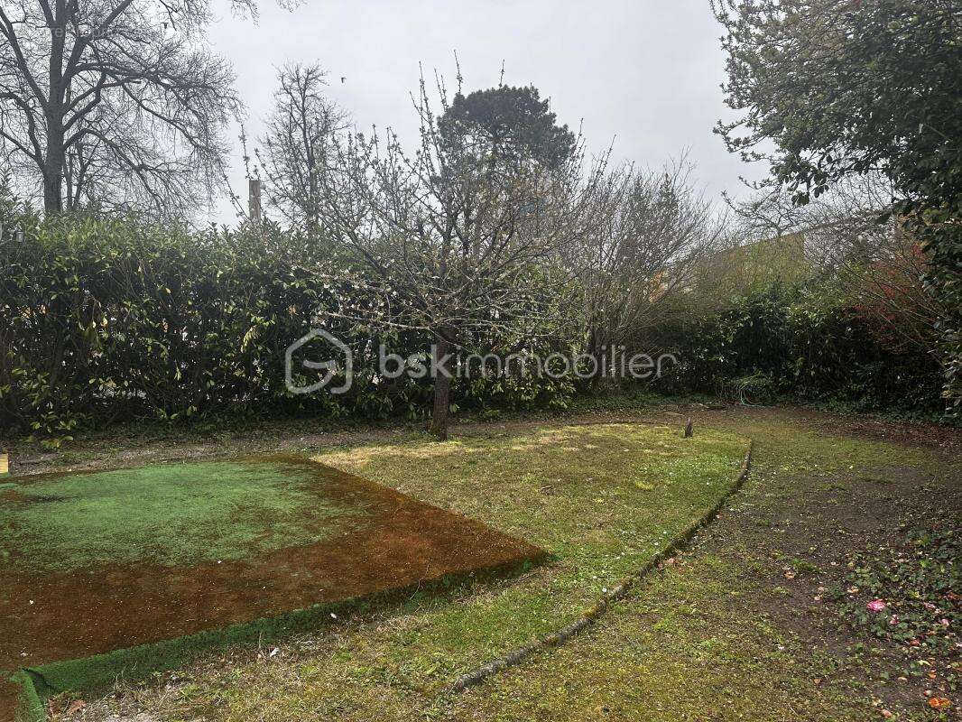 Terrain à PESSAC