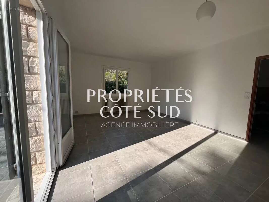 Maison à PUJAUT