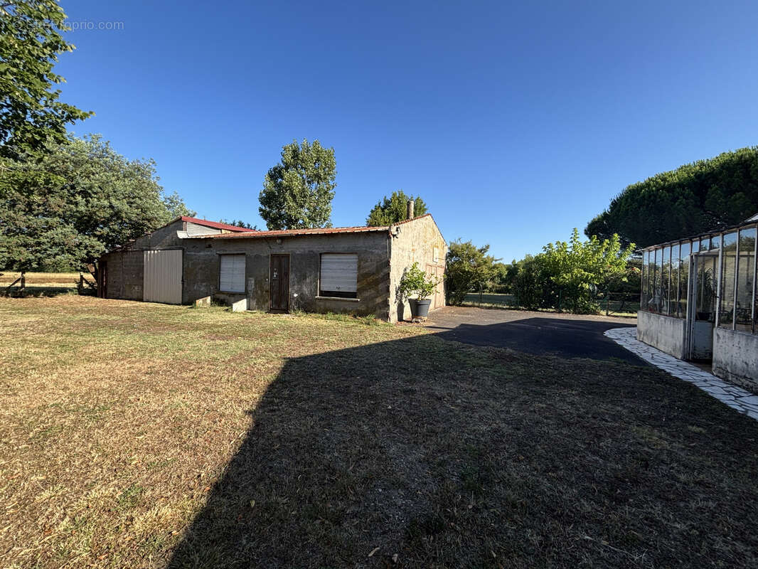 Maison à AMBARES-ET-LAGRAVE