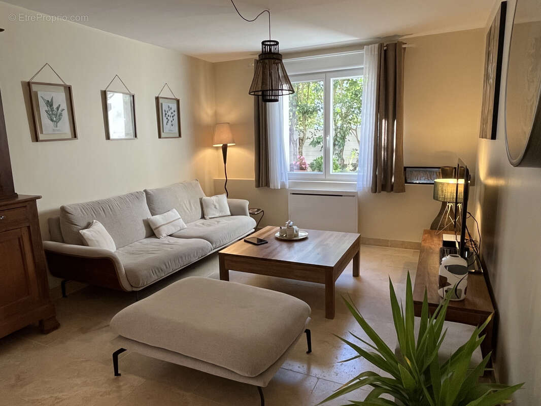 Maison à MONTELIMAR