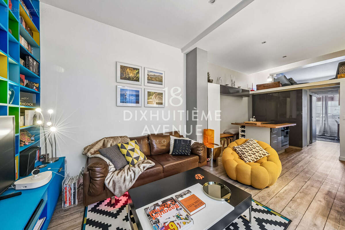 Appartement à PARIS-18E