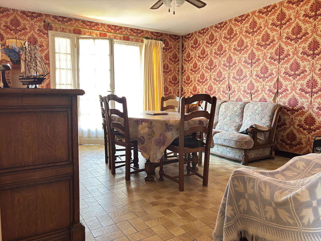 Maison à VAUX-SUR-MER