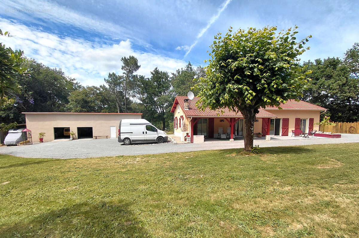 Les Lèches - Plain-pied de 4 chambres - photo 2