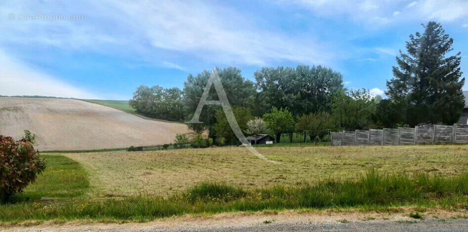 Terrain à CERE-LA-RONDE