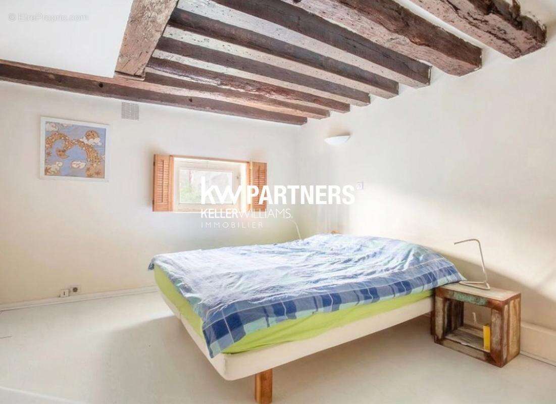 Appartement à PARIS-3E