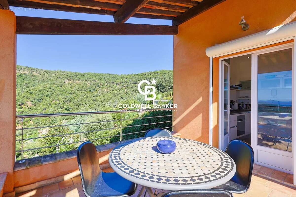 Belle maison à La Croix Valmer avec vue mer et piscine privée - photo 15