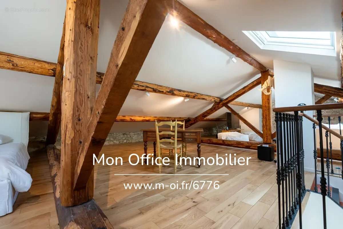 Maison à BONNIEUX