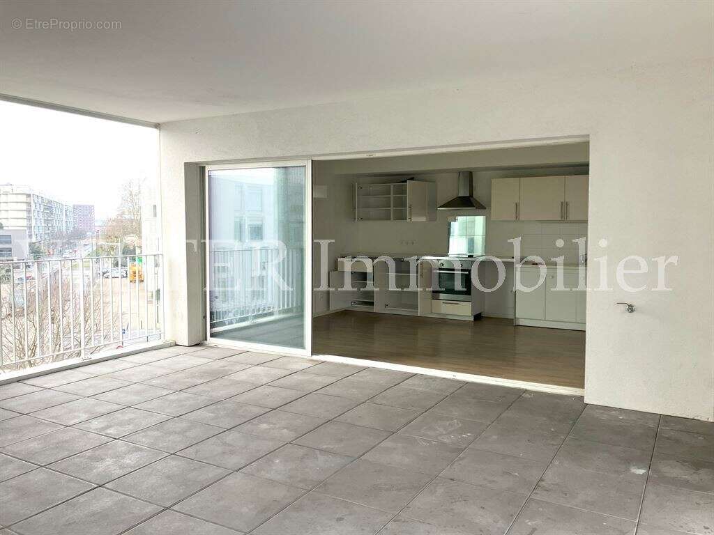 Agréable 3 pièces de 60m² avec 2 chambres plus une loggia de 32m² - photo 3