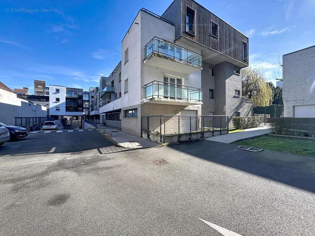   - Appartement à LILLE