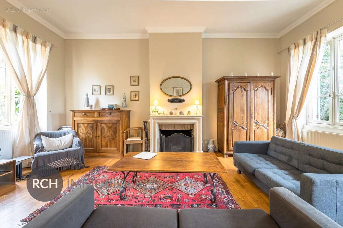 Secteur CCPH et HOUDAN - Maison de charme en pierre avec joli jardin - photo 6