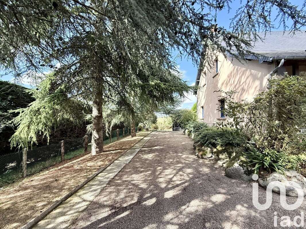 Maison 257 m² à Brehal  - photo 6