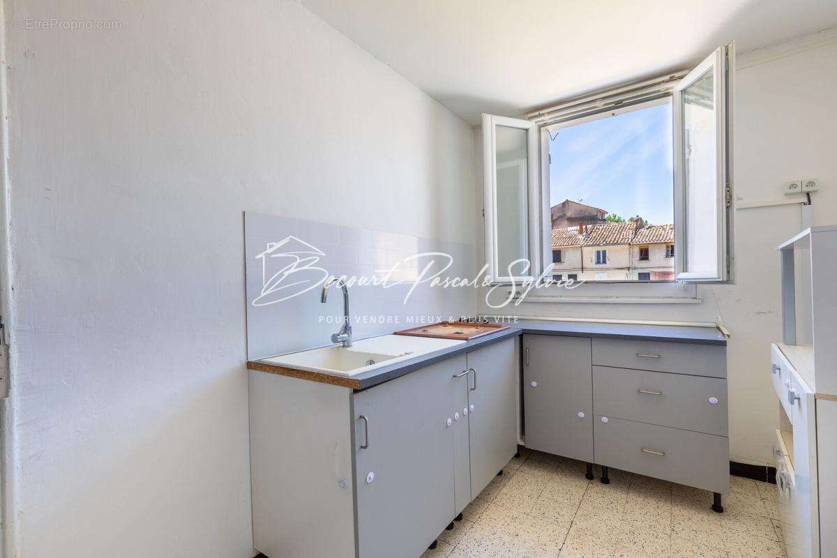 Grand garage, 3 chambres et projet de rénovation : à vous d'écrire la suite - photo 11