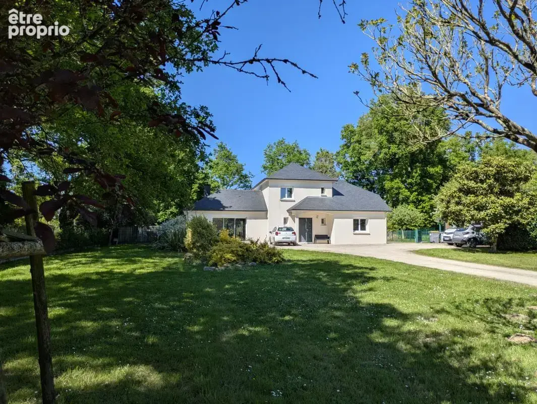 Belle propriété de 185m2 avec une piscine et des dépendances - photo 2
