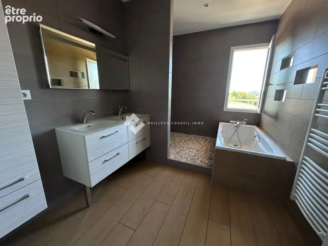 Maison 6 pièces 126 m² à vendre à Saint-Remy-Sur-Durolle (63550) - photo 9