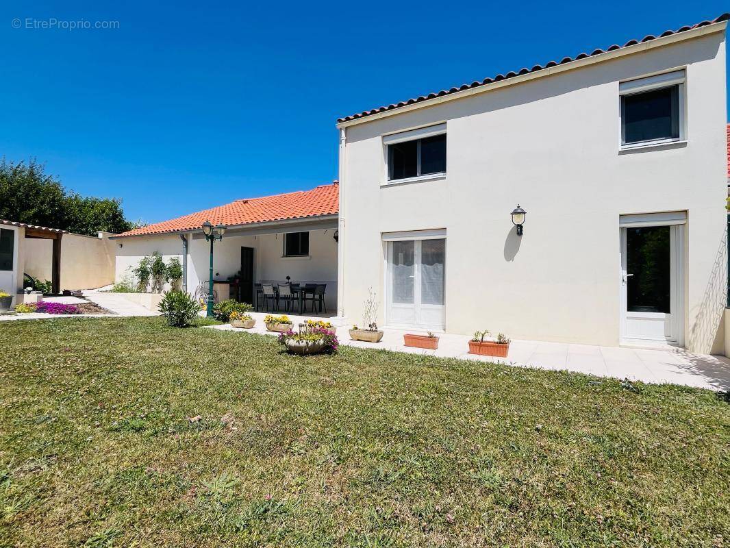 Maison à AYTRE