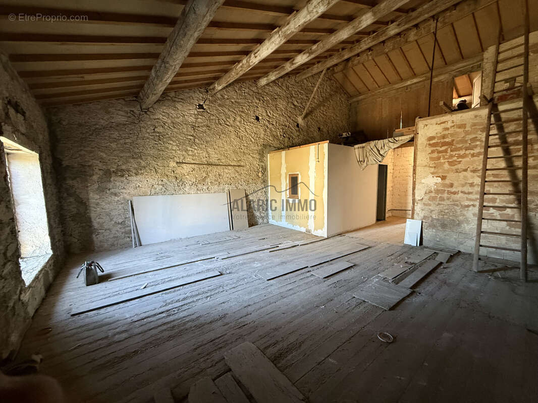 Maison à FABREZAN