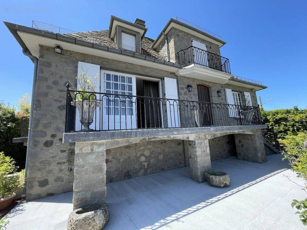 Maison à AURILLAC
