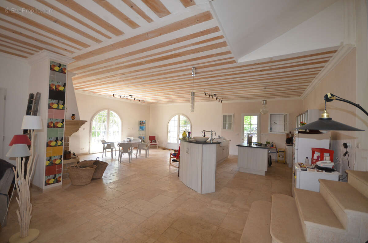 Maison à SILLANS-LA-CASCADE