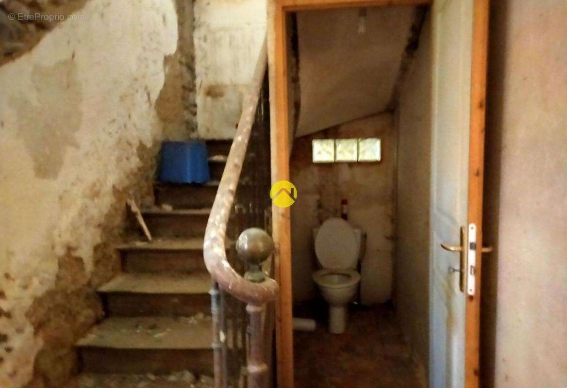 Maison à LA GUERCHE-SUR-L&#039;AUBOIS